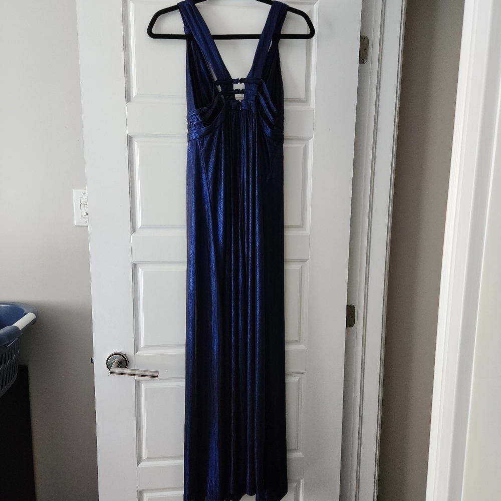 Elegant Blue Evening Gown - Picture 6 of 7